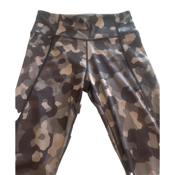 Athleta Lightning Camo 7/8 Tight Athletic Leggings Gray Pockets Size Medium - Picture 2 of 6